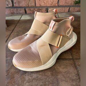 Sorel Kinetic Strap Sneaker Tan orange Womens size 11 EUC